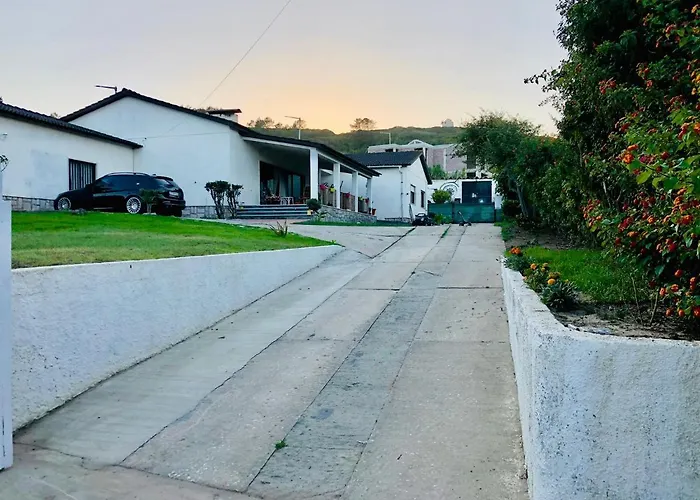 Casa Do Trevo Rum i privatbostad Salir de Porto