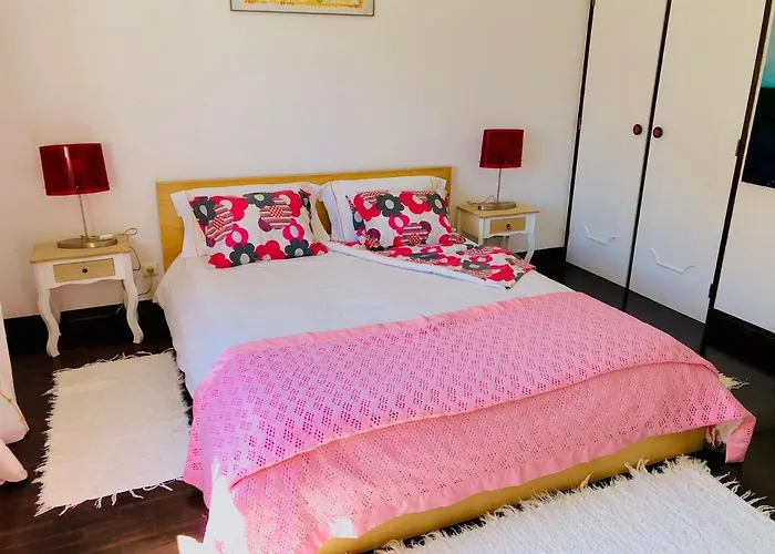 Casa Do Trevo Rum i privatbostad Salir de Porto