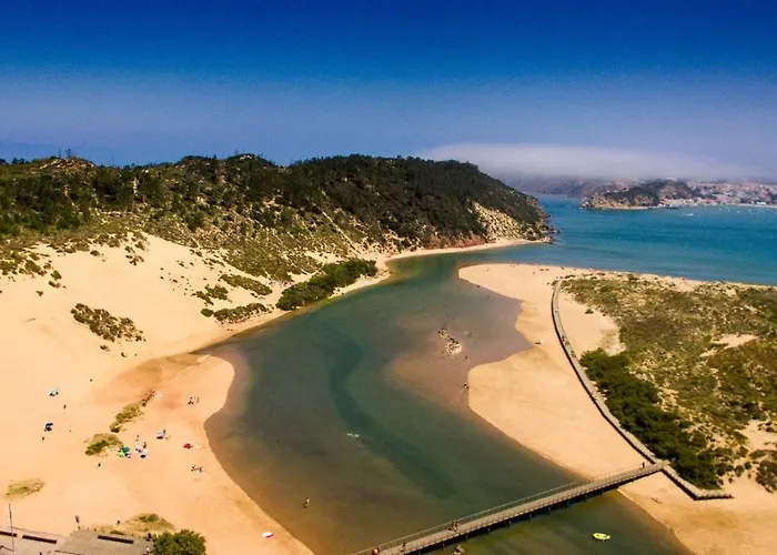 Casa Do Trevo Rum i privatbostad Salir de Porto